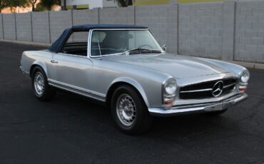Mercedes-Benz-200-Series-1967-Convertible-6