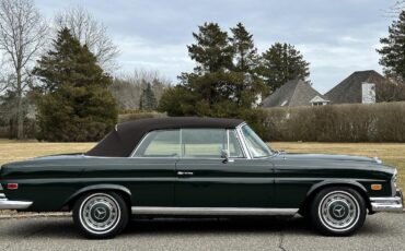 Mercedes-Benz-200-Series-1968-Convertible-1