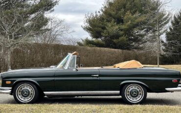 Mercedes-Benz-200-Series-1968-Convertible-31