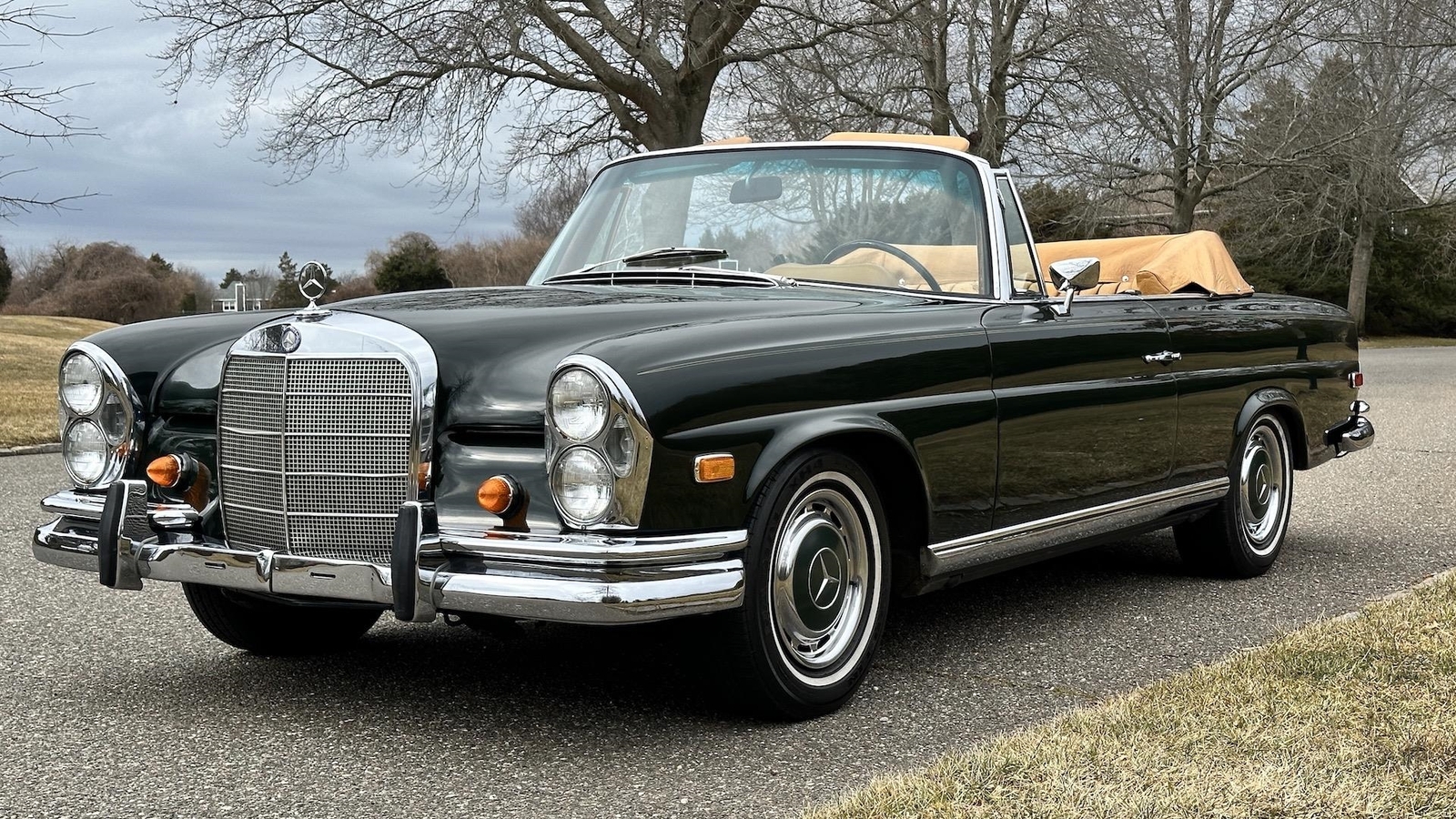 Mercedes-Benz-200-Series-1968-Convertible-34