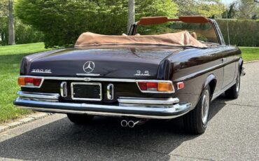 Mercedes-Benz-200-Series-1971-Convertible-19