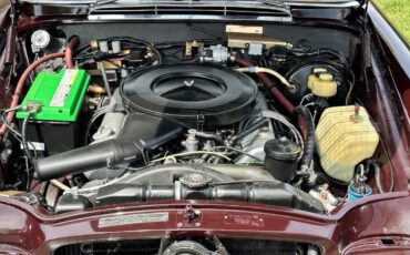 Mercedes-Benz-200-Series-1971-Convertible-4