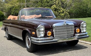Mercedes-Benz-200-Series-1971-Convertible-7