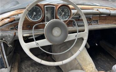 Mercedes-Benz-220-SEB-1965-22