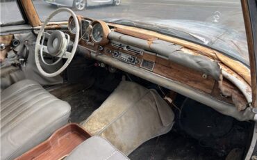 Mercedes-Benz-220-SEB-1965-33