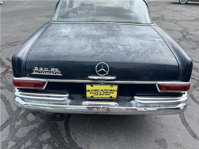 Mercedes-Benz-220-SEB-1965-9