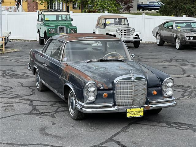 Mercedes-Benz-220-SEB-1965