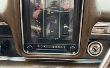 Mercedes-Benz-230-1966-13