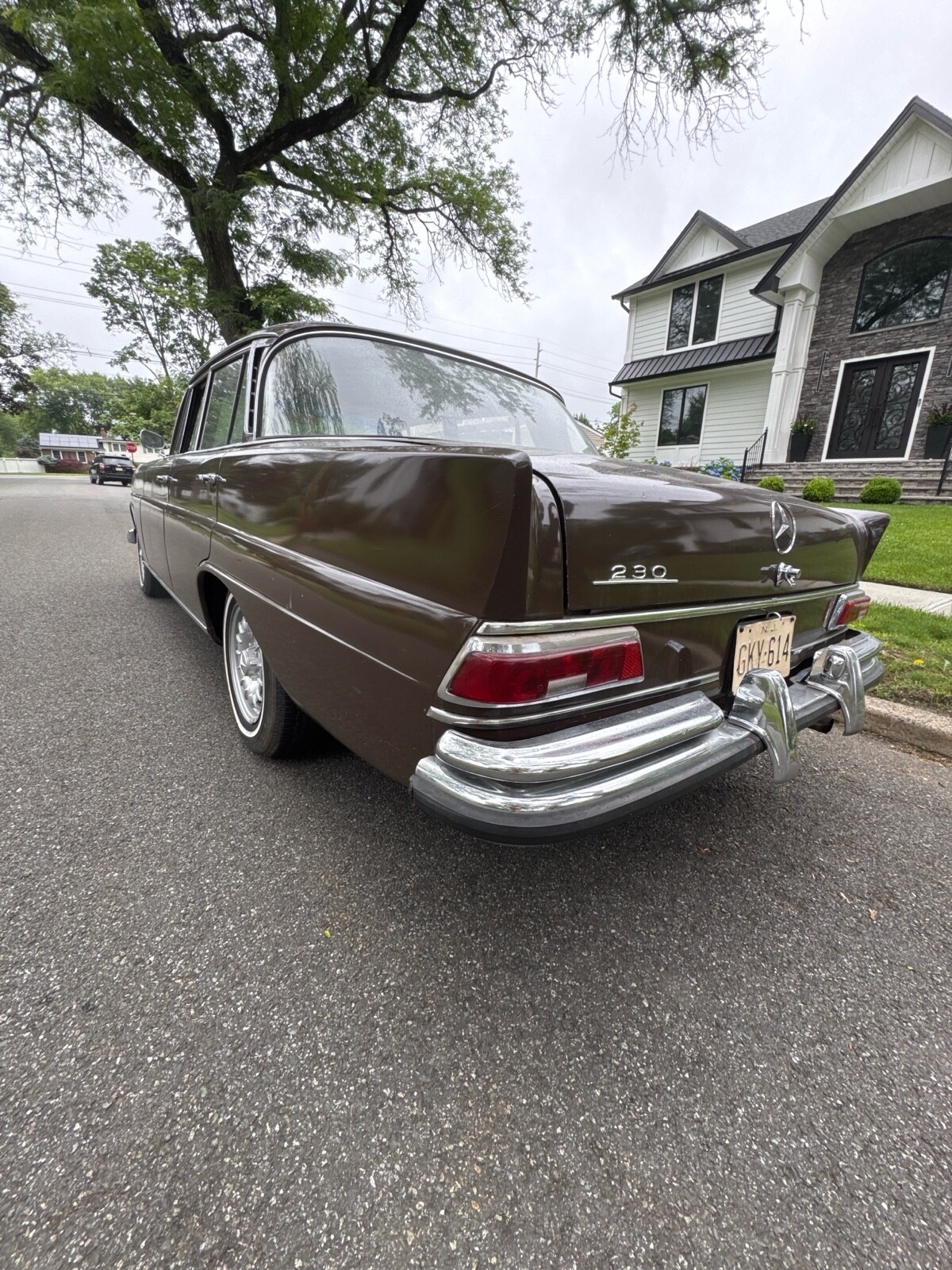 Mercedes-Benz-230-1966-4