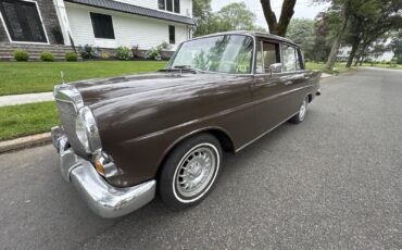 Mercedes-Benz-230-1966-6