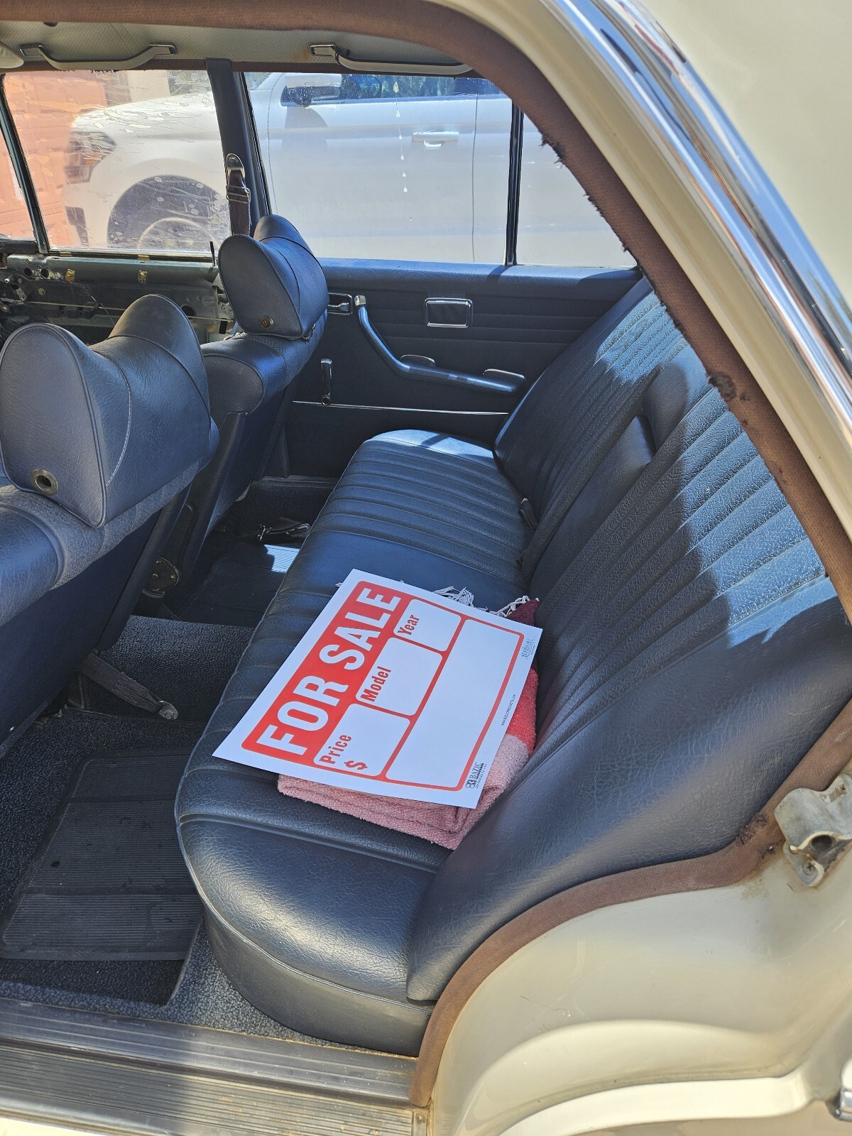 Mercedes-Benz-250-1969-6