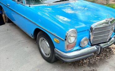 Mercedes-Benz-250-C-Coupe-1972-Coupe-2