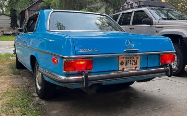 Mercedes-Benz-250-C-Coupe-1972-Coupe-5