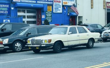 Mercedes-Benz-280-SE-1977-Sedan-6