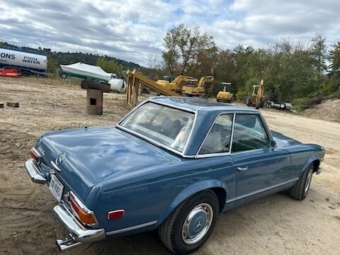 Mercedes-Benz-280-SL-1970-2