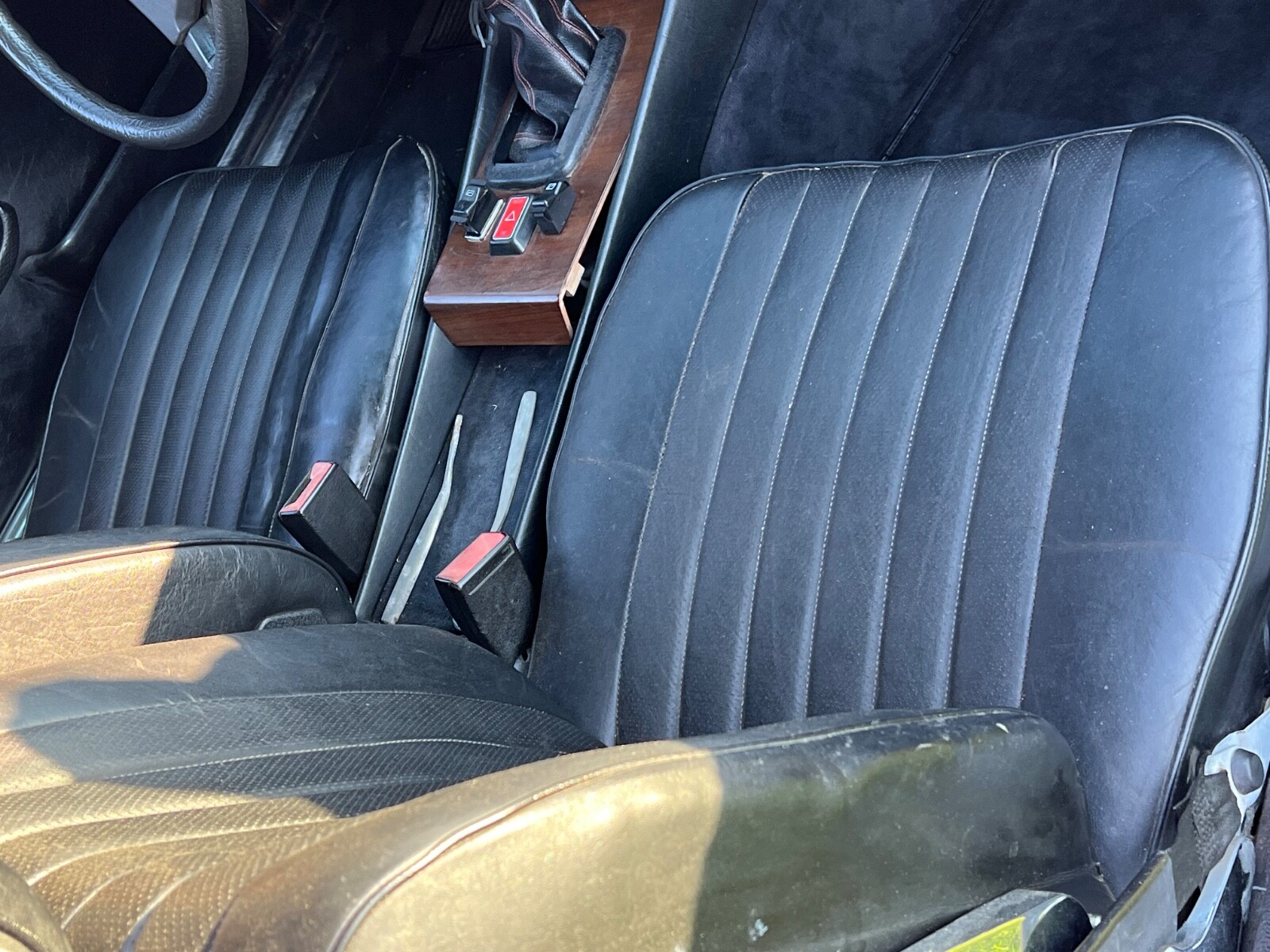 Mercedes-Benz-280SL-RARE-5-SPEED-MANUAL-SHIFT-1983-Convertible-16