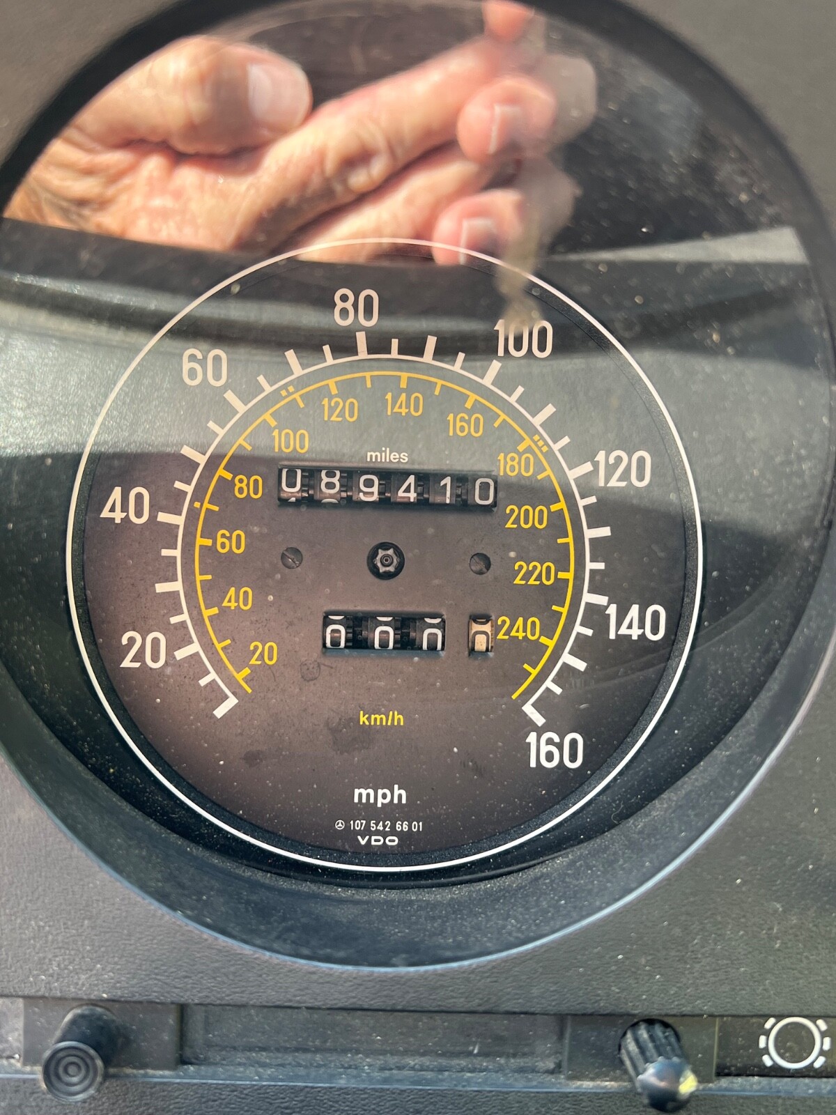 Mercedes-Benz-280SL-RARE-5-SPEED-MANUAL-SHIFT-1983-Convertible-24