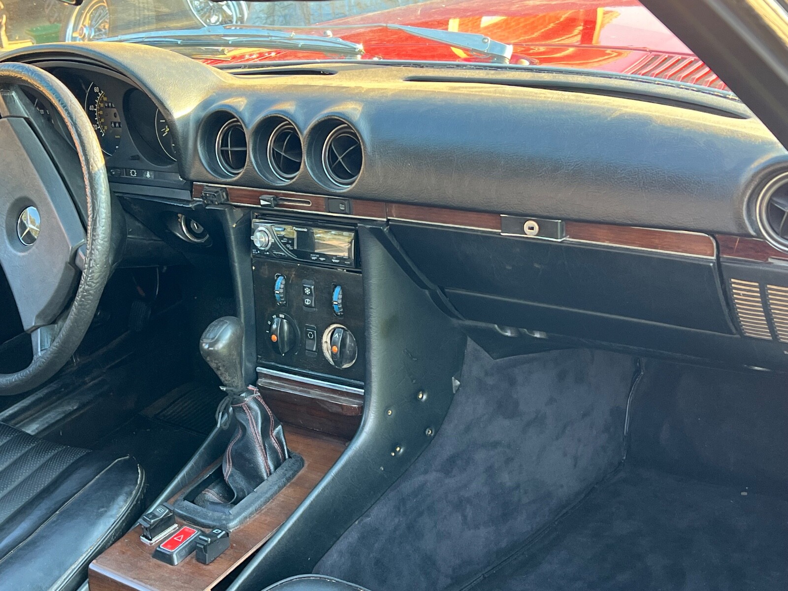 Mercedes-Benz-280SL-RARE-5-SPEED-MANUAL-SHIFT-1983-Convertible-27