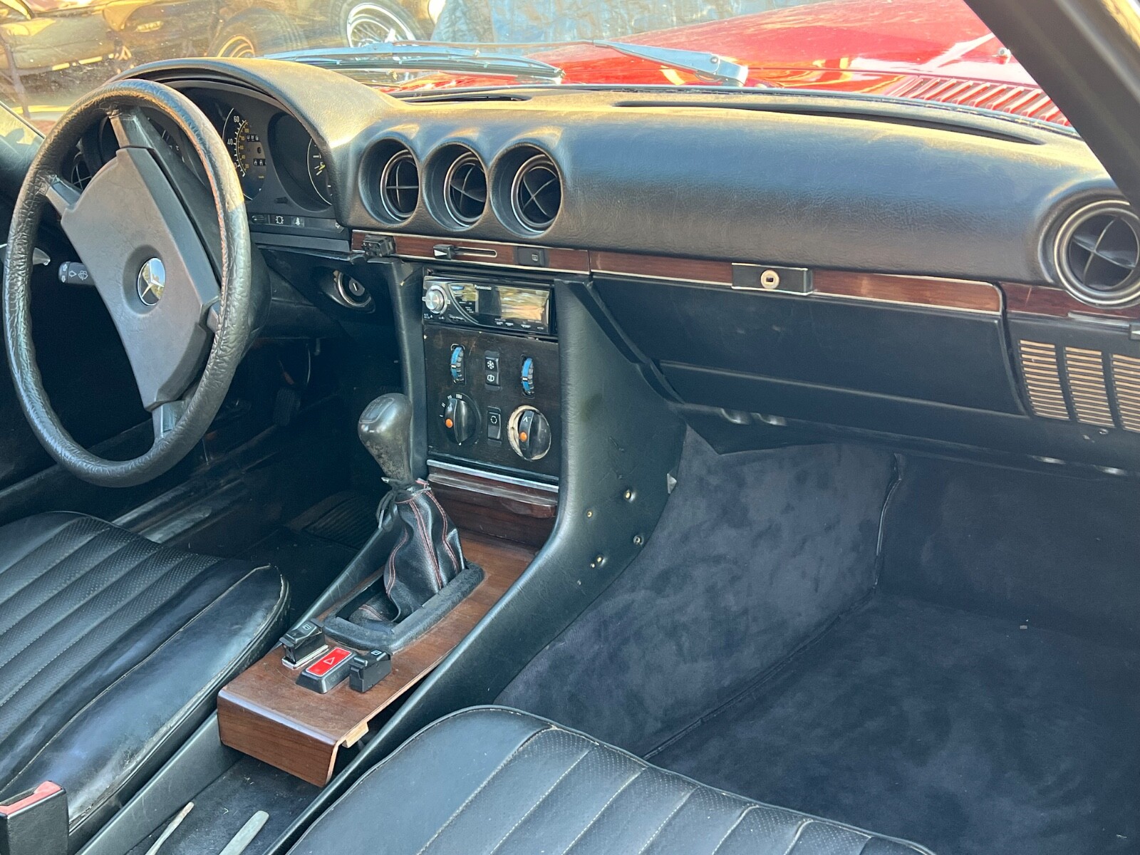 Mercedes-Benz-280SL-RARE-5-SPEED-MANUAL-SHIFT-1983-Convertible-28