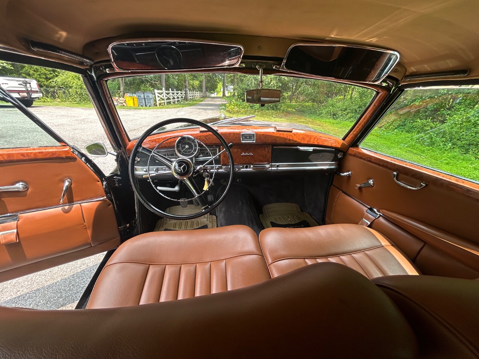 Mercedes-Benz-300-Series-1951-Convertible-26
