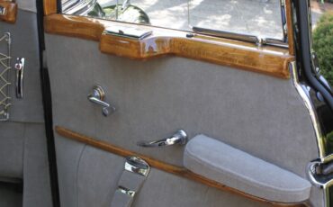 Mercedes-Benz-300-Series-1954-Sedan-18