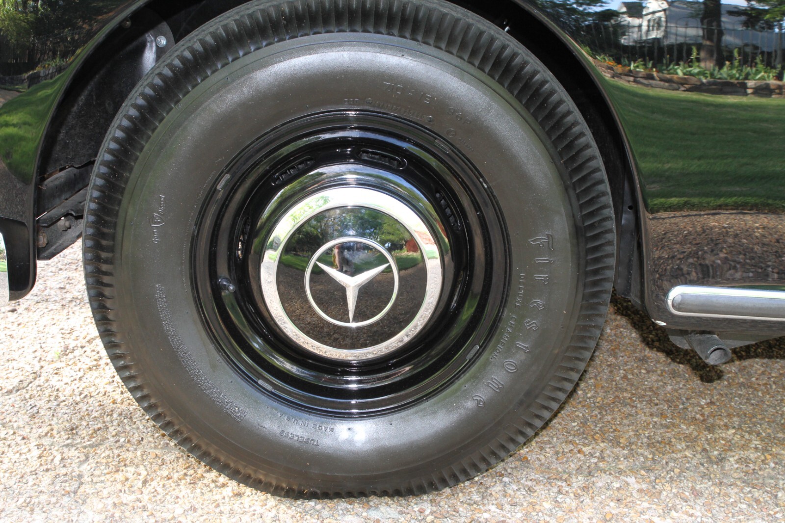Mercedes-Benz-300-Series-1954-Sedan-33