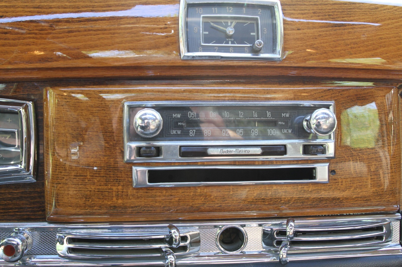 Mercedes-Benz-300-Series-1954-Sedan-39