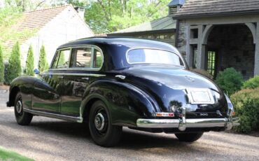 Mercedes-Benz-300-Series-1954-Sedan-6