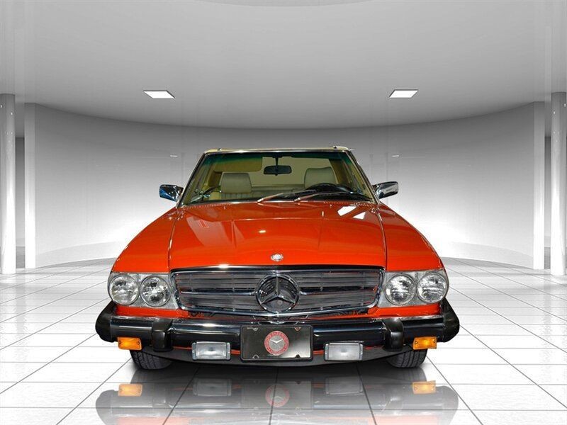 Mercedes-Benz-300-Series-1982-Convertible-1