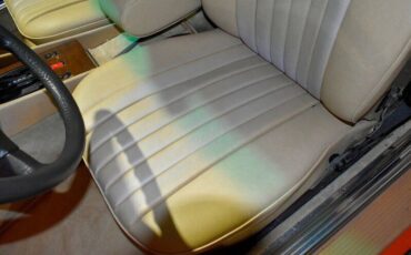 Mercedes-Benz-300-Series-1982-Convertible-9