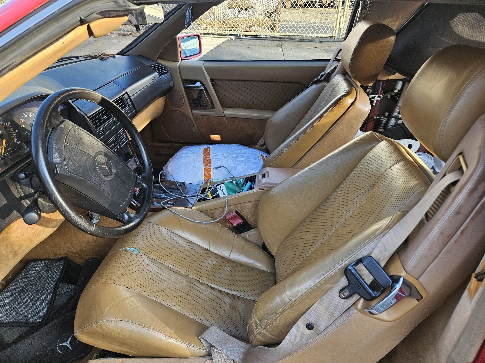 Mercedes-Benz-300-Series-1991-Convertible-10