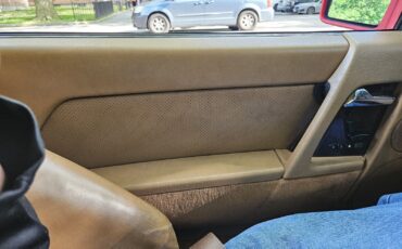 Mercedes-Benz-300-Series-1991-Convertible-6