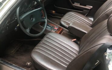 Mercedes-Benz-380-SL-1981-Convertible-13