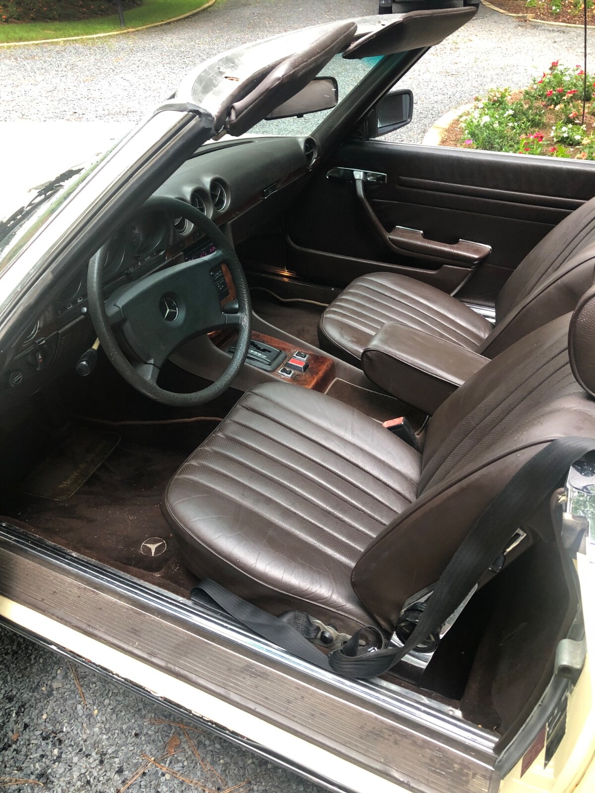 Mercedes-Benz-380-SL-1981-Convertible-13