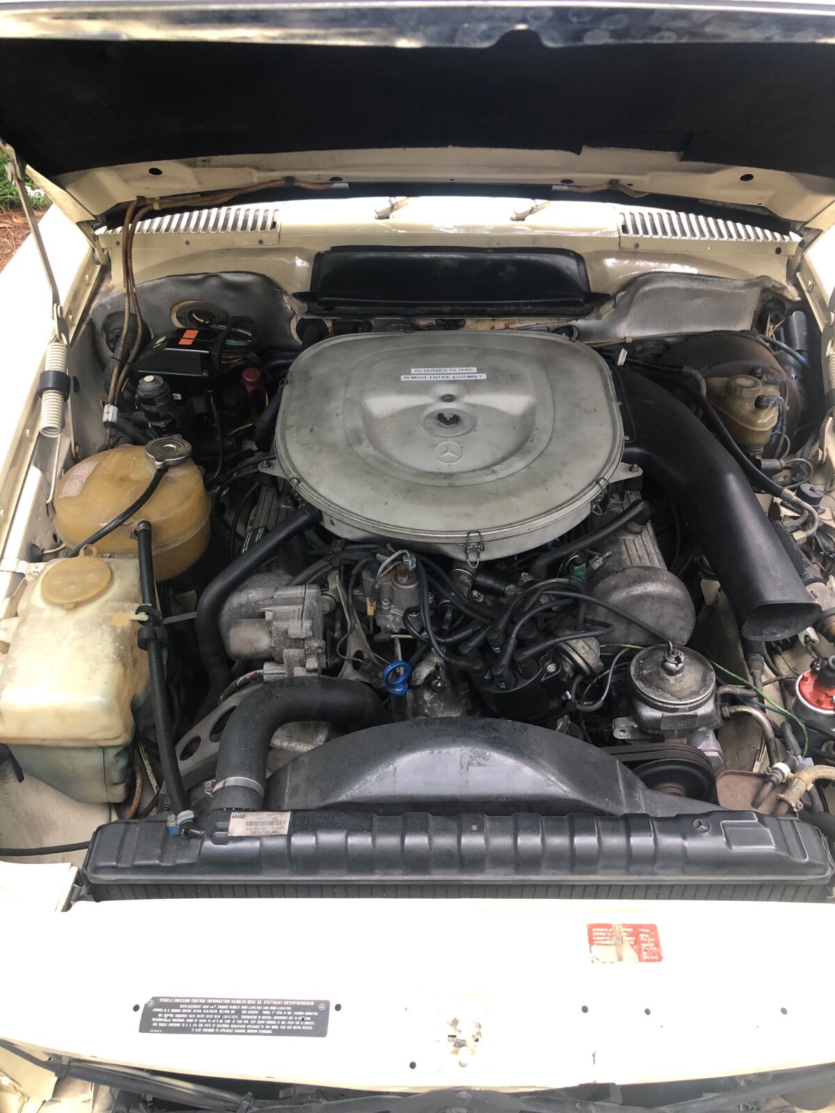 Mercedes-Benz-380-SL-1981-Convertible-14