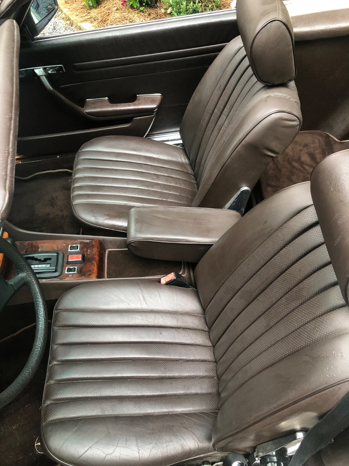 Mercedes-Benz-380-SL-1981-Convertible-16
