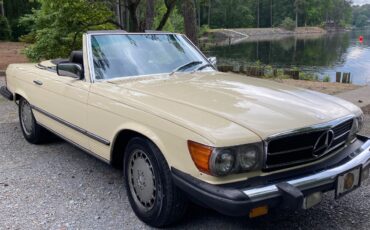 Mercedes-Benz-380-SL-1981-Convertible-18