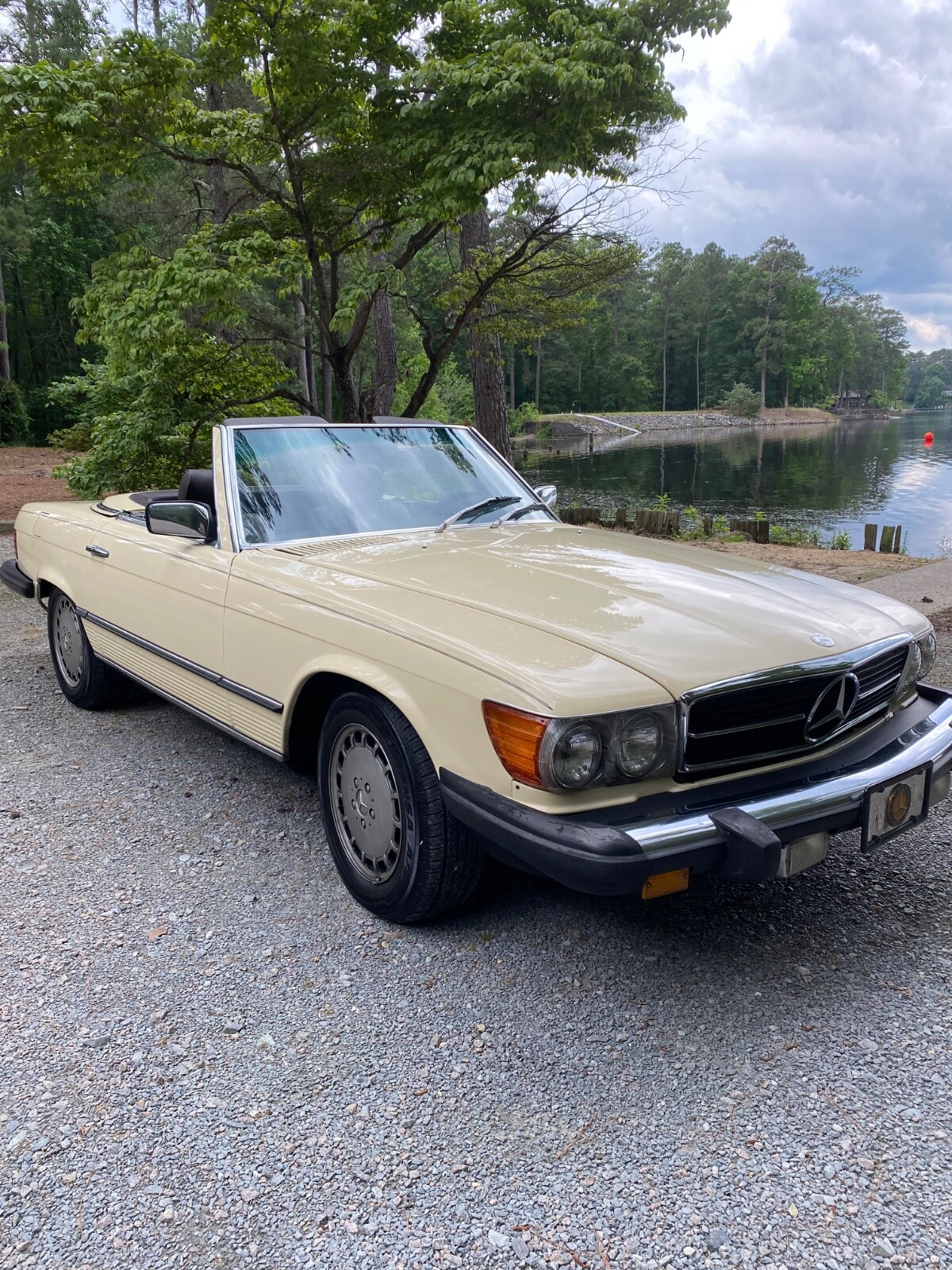 Mercedes-Benz-380-SL-1981-Convertible-18
