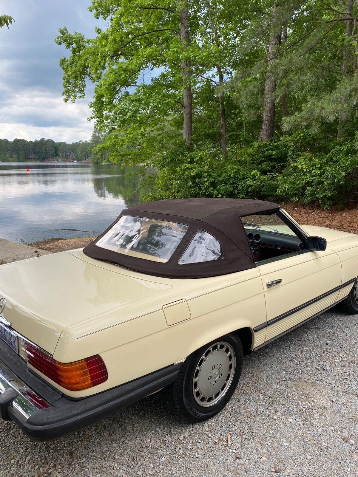 Mercedes-Benz-380-SL-1981-Convertible-2