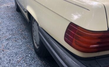 Mercedes-Benz-380-SL-1981-Convertible-20
