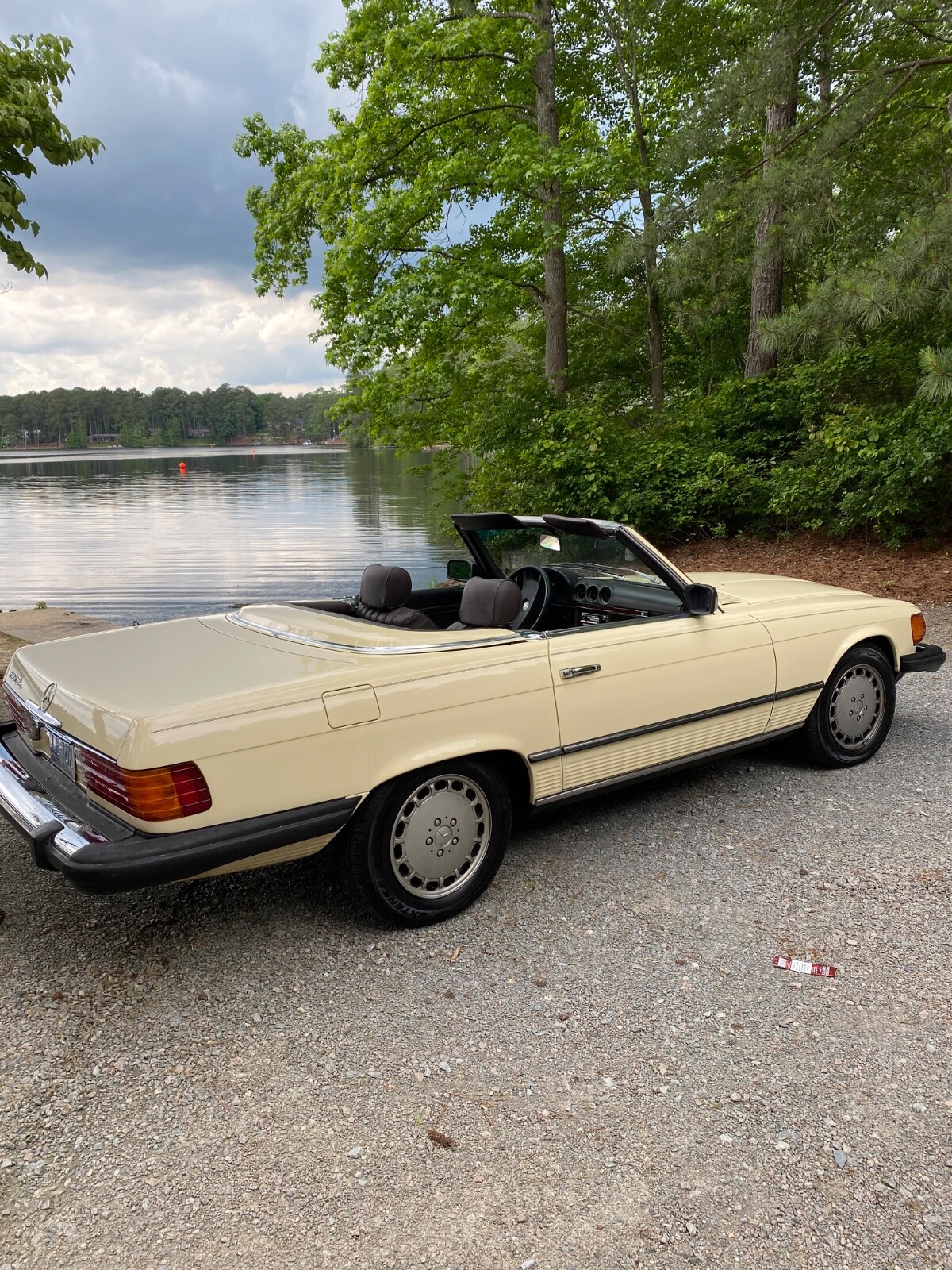 Mercedes-Benz-380-SL-1981-Convertible-24