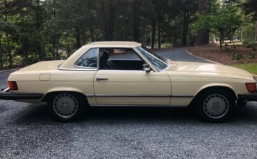 Mercedes-Benz-380-SL-1981-Convertible-5