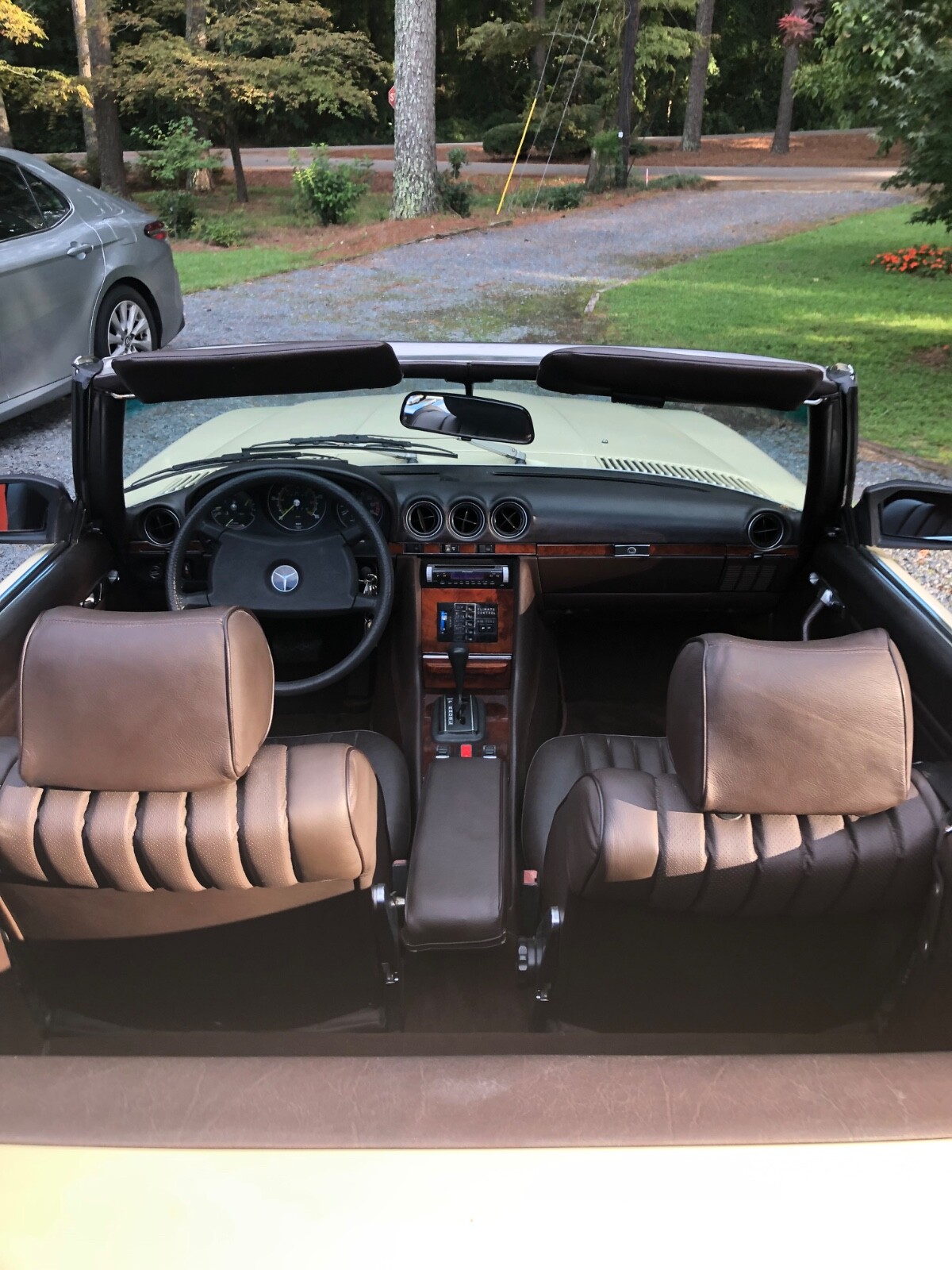 Mercedes-Benz-380-SL-1981-Convertible-6