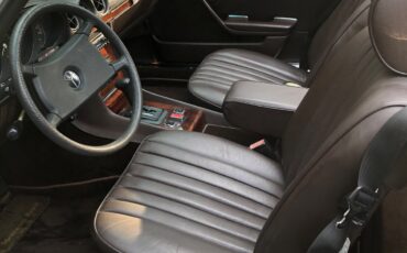 Mercedes-Benz-380-SL-1981-Convertible-7