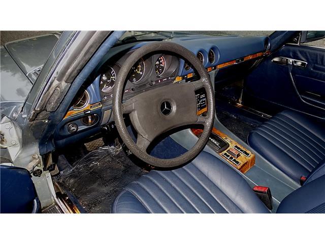 Mercedes-Benz-380SLC-1981-FIXED-HEAD-COUPE-16