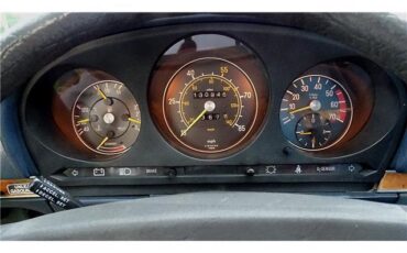 Mercedes-Benz-380SLC-1981-FIXED-HEAD-COUPE-18