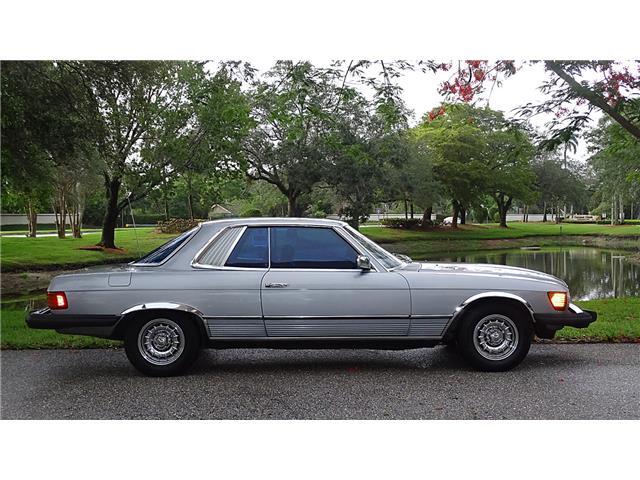 Mercedes-Benz-380SLC-1981-FIXED-HEAD-COUPE-2