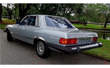 Mercedes-Benz-380SLC-1981-FIXED-HEAD-COUPE-4