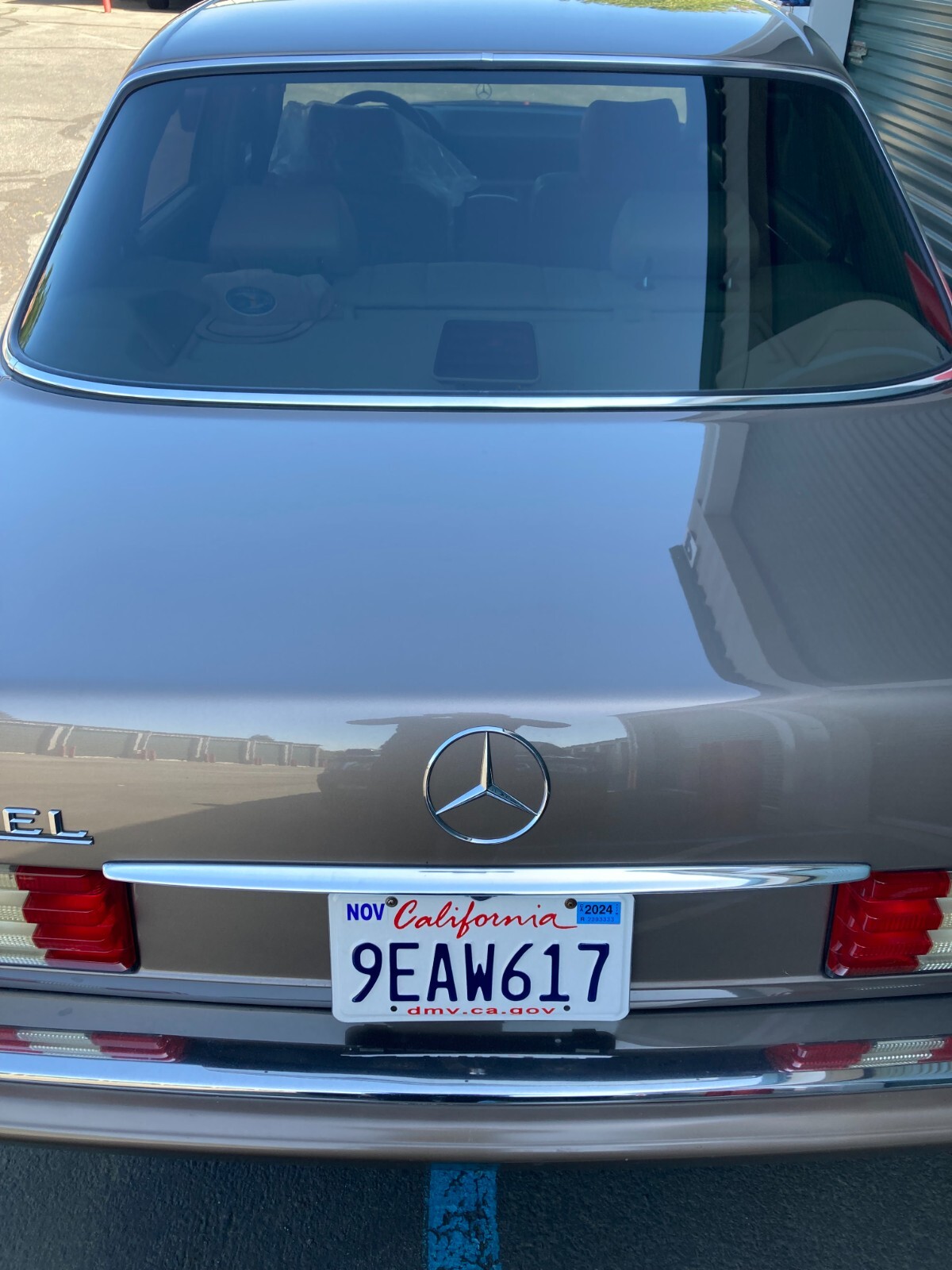 Mercedes-Benz-400-Series-1989-Sedan-25