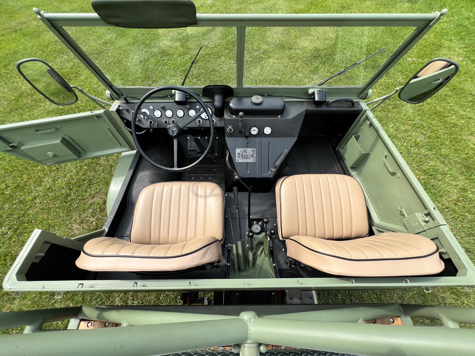 Mercedes-Benz-404-1962-Convertible-13